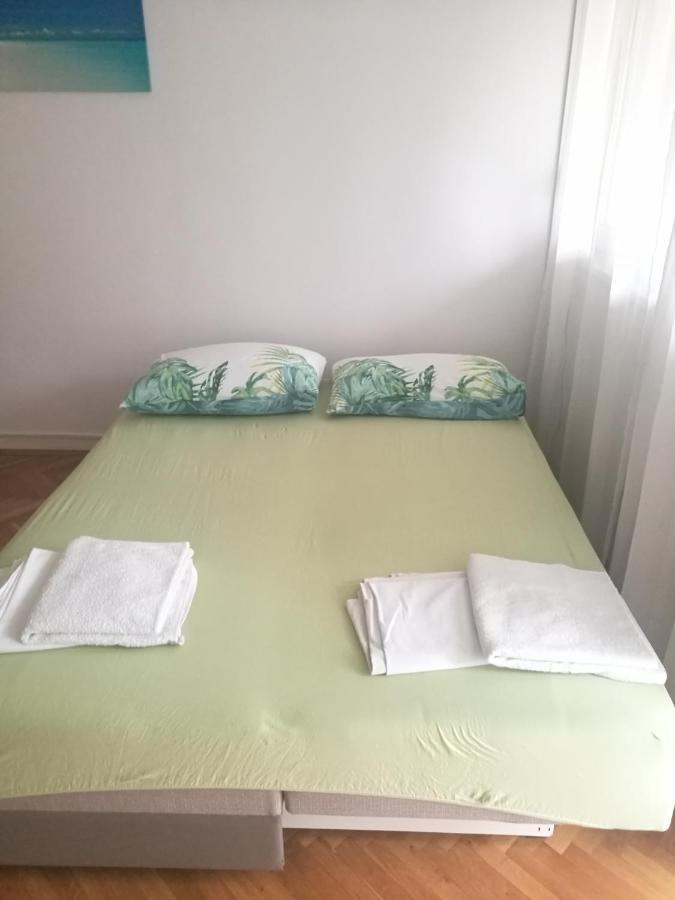 Pretty Big Double Bed Room With Balcony Split Exterior photo
