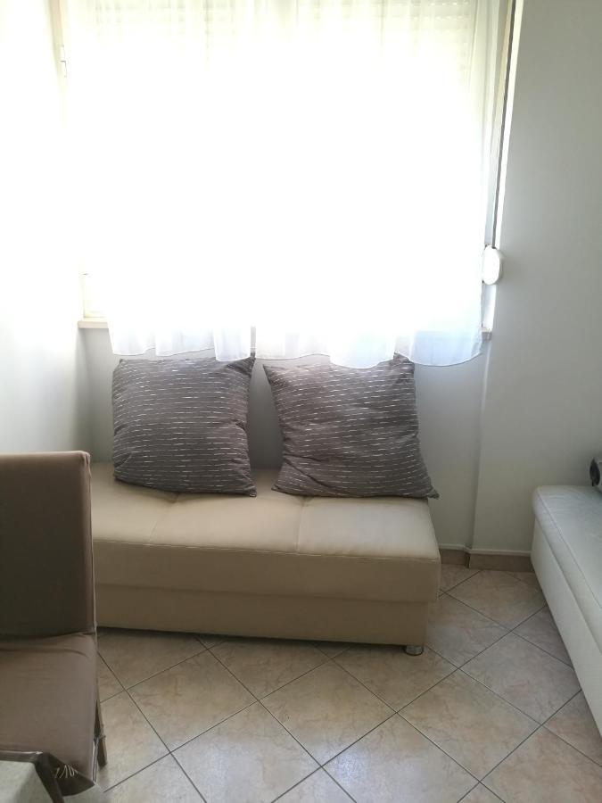 Pretty Big Double Bed Room With Balcony Split Exterior photo