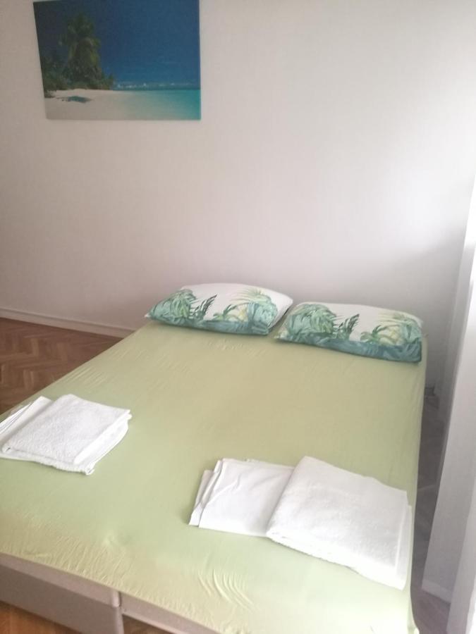 Pretty Big Double Bed Room With Balcony Split Exterior photo